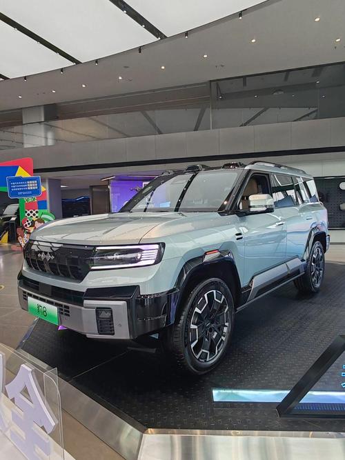 重庆13比亚迪方程豹硬派越野的爆款，英菲尼迪35周年与你共成长